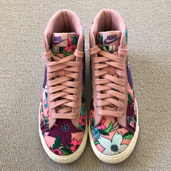 nike womens blazer mid print
